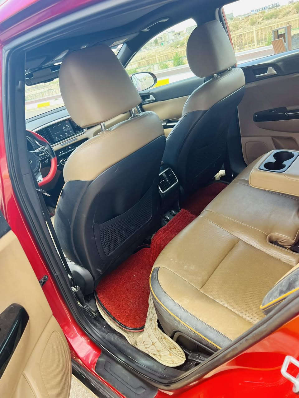 سلام عليكم سبورتج جتي لاين خليجية كفاله فول سياره ماشيه 60 الف موديل 2020 رقم بغداد ***********
