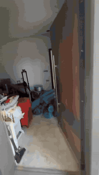 مرحبا يوجد شقه للايجار طابق ثالث تحتوي على ثلاث غرف نوم خدمات موقع حي ...