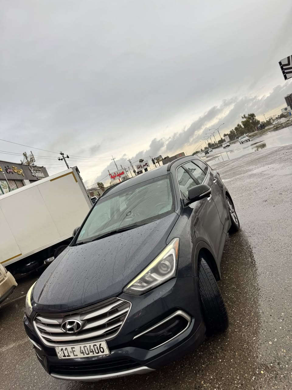 السلام عليكم 
سنتافي2017 امريكي 
بنيد + جاملغ تبديل بدون صبغ نفس الون
6 سلندر 7 راكب فور ويل 3انظمة قياده 
كير محرك كفاله ماشيه90mi
رقم بغداد بأسمي 
هاتف 
***********
السعر 172 وبيها مجال
