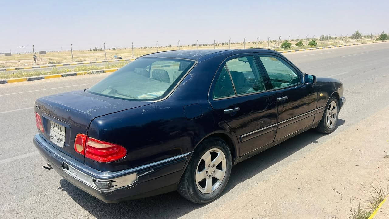 مارسيدس ام عيون موديل 1996 

محرك 4 سلندر خراطيم بلاد 

كير ومحرك مال كصه جدد 

تبريد شغال وحلو 
مكاني بالنجف 

سعرها 50 وبيها مجال اتصل وتدلل 

*********** اتصال او واتساب
