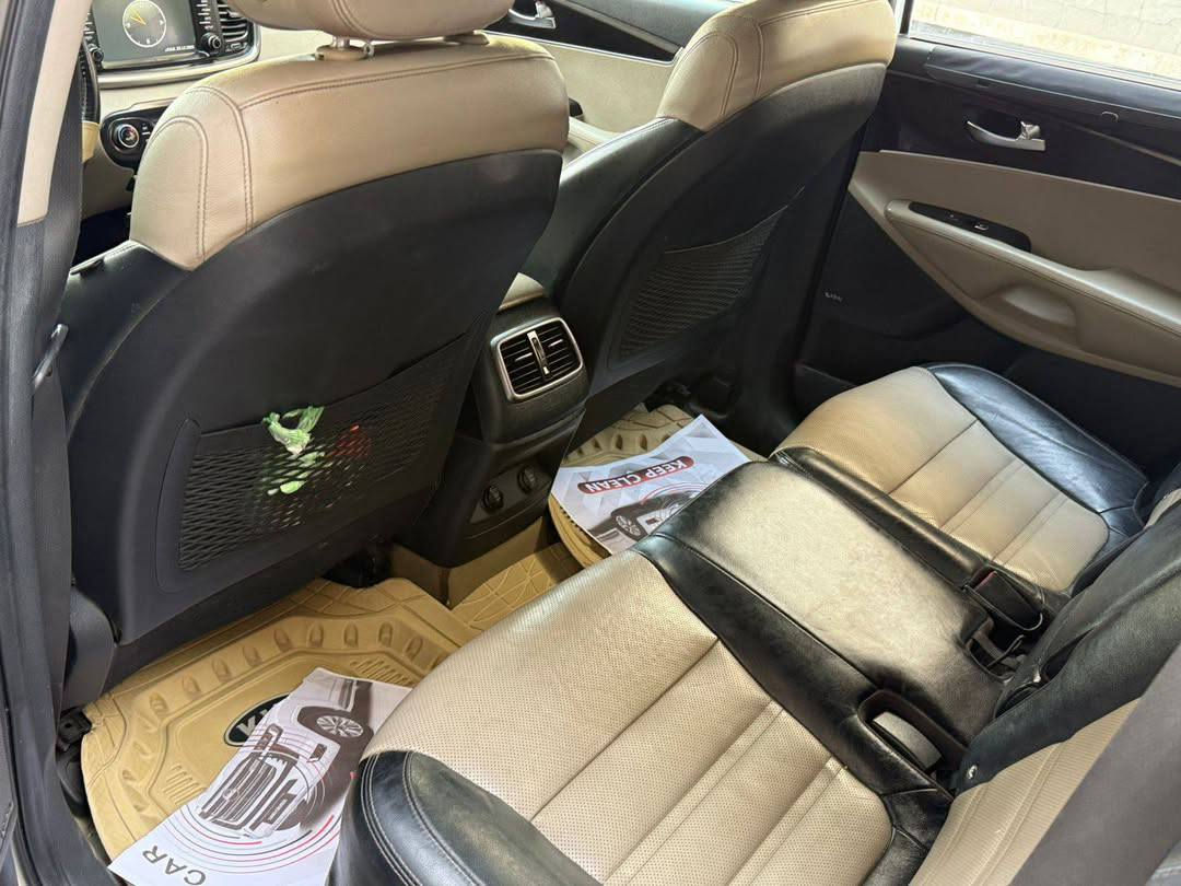 سورنتو موديل 2015 وارد كويتي
 فول مواصفات واحد وعلى واحد
 ماشيه ١٢٠ حقيقي بغداد باسمي
 مكانها الدوره ابو طياره
رقم صاحب سيارة ***********
