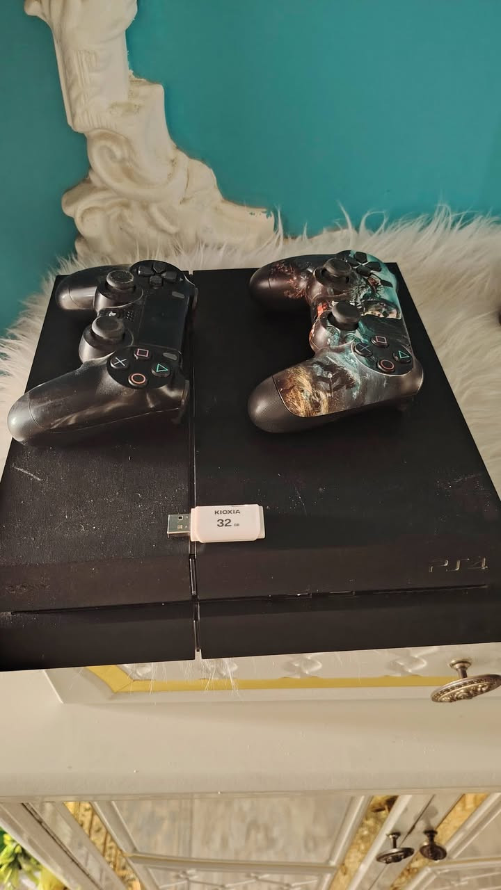 بلي فور مستخدم قليل سلم نضامه 9 وياه جوستكات 2 كيبل شحن كيبل GD سعره قفل ٢٥٠


**إذا كنت صاحب هذا الإعلان وتريد حذفه لأي سبب، رجاءا أرسل رسالة إلى الدعم الفني**