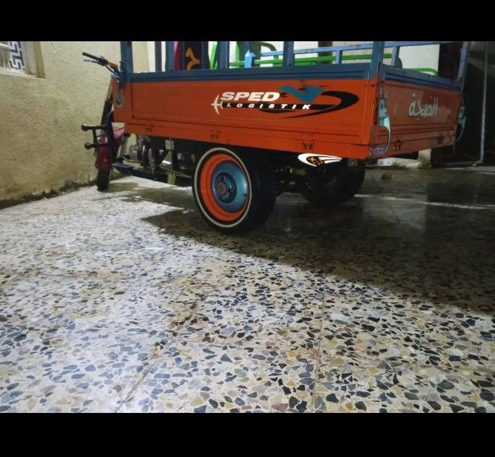سلام عليكم
ستوته البيع امتيار اوراق اصولي مديل 17 ستوته خير من الله مكينه مكفوله اكسن جديده شاصي مكفول تخم تاير جديد ستوته ما متعوبه السعر مليون و 800 ولمو شراي لا يخابر رقمي ***********مكاني العماره الحولي منطقة عباده او قرية عباده
