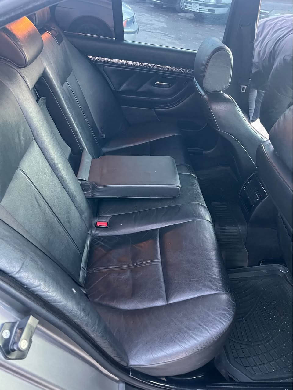 بنافي خودي مه زن و دلوفان
سياره  شني داخلبي  تازه داخلبي
 
bmw سياره شني يا داخلبي
موديل ٢٠٠٢
حجم٥٢٥ 
سياره جديد جديد 
رقمي بو رقمي بشرت. 
حمي تشت بشرت
ده ين دزين برين قولبيين دعم بشرت 
سبخ سقف و حيزام بشرت. 
غرامات منافيست بشرت 
كيرو مكينه بشرت 
سياره ما شاء الله ديتنا وي دياره. جديده
دينارك مصرف تيدا نينه   
سعر (٩٠) ورقه  
مشته ري نه بي ازعاجي نه كه
☎️(***********)☎️ زاخو, دهوك
