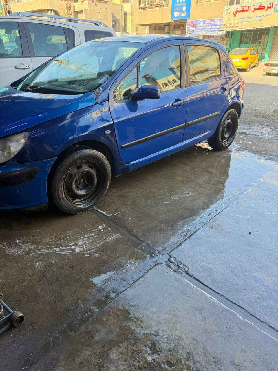 بيجو 2005 رقم بغداد.. ف.. حائز ثالث بس وكاله كير محرك صدر كله تمام سنويه ضايعه السعر 17$ العنوان بغداد كم ساره رقم الهاتف....‏‪***********‬‏ .. ‏‪***********‬‏
