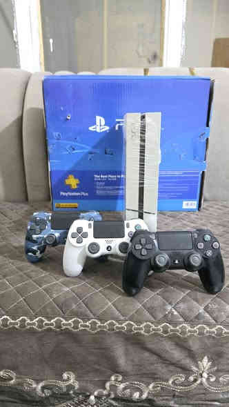 بلي فور مهكر نظام 9مامفتوح حيل حيل نظيف يحتوي على العاب ويحتوي على 3جوستك مع كارتون وكامل ملحقاتة شرط الفحص السعر 245وبي مجال للطيبين توصيل جميع المحافظات متوفر *********** كركوك
