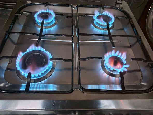 للبيع طباخ اربع عيون 
شرط الشغل والنظافة 
85الف بي مجال بسيط 
***********واتس
***********واتس
