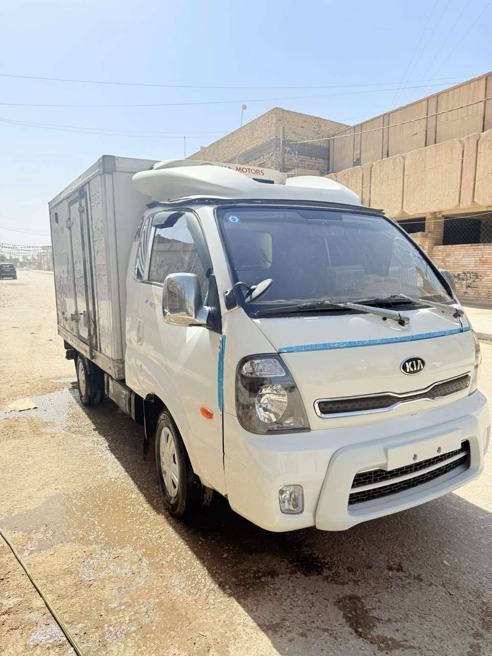 سلام عليكم 
كيه براد 2007 محدث 2020
تبريد تجميد امامي خلفي 
 مكينه 3000 مفتوح مشترك 
تخم تاير امامي 
تخم تايم خلفي 
باتري جديد 
حداديه جديده ستوني سوتها
رقم بغداد بسمي مدمداور ثاني يوم 
المكان دوانيه قضاء الحمزه شرقي
سعر 97 
*********** اتصل وبيك خير وتدلل
