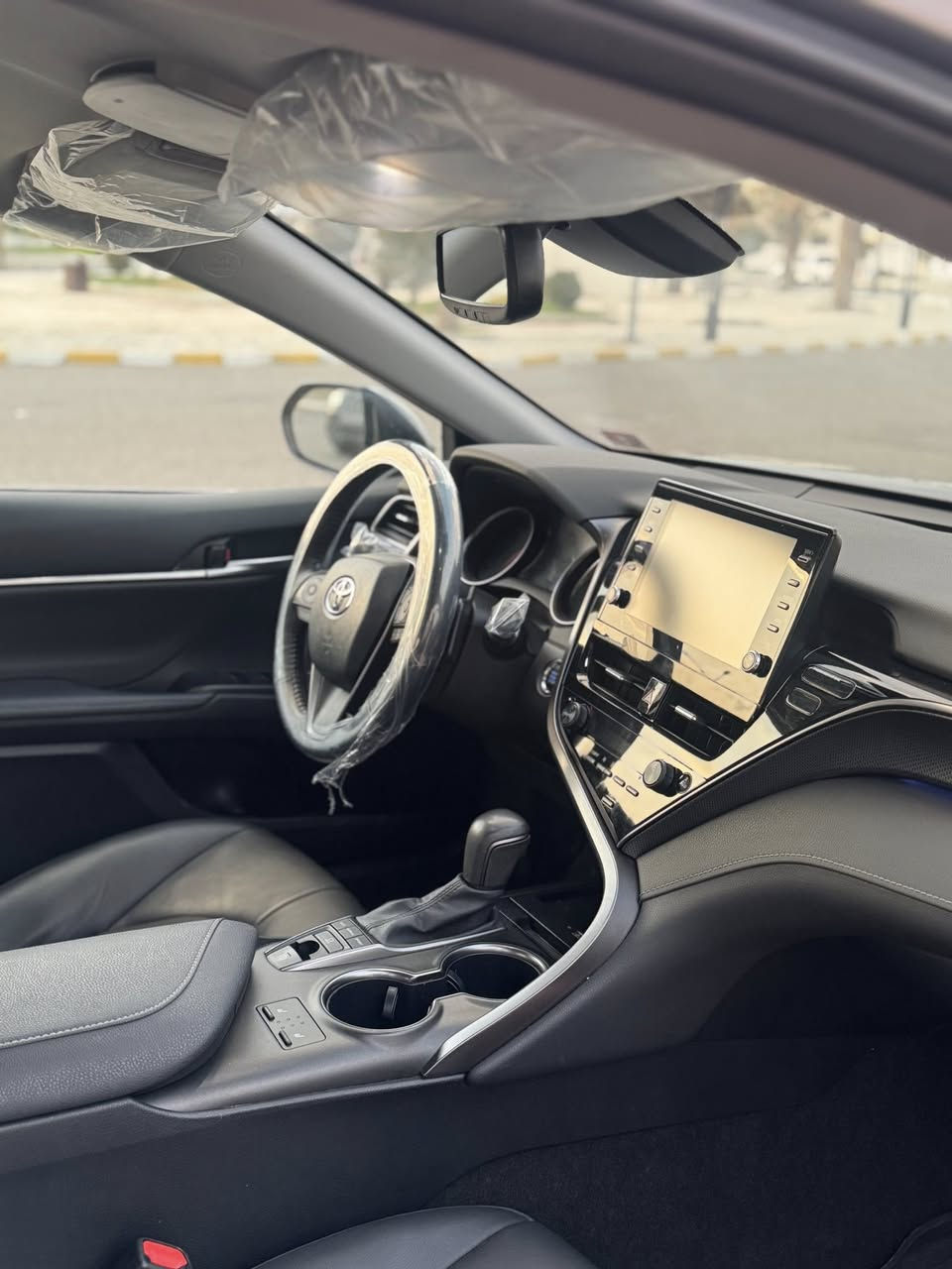 السلام عليكم
Toyota CAMRY XSE 2024
السيارة للبيع فقط 
السياره دخول جديد 
السيارة ماشيه 21000
الموديل:2024
الفئة: xse
اللون: فيراني نفطي  
المحرك: ستة سلندر 2500
الضرر : جنطة تبديل بلادي وبارد جاملغات صور للضرر مرفقة 
 ارباك سليم بدون ارباك 
المواصفات: 

تدفئة  كشنات
شاشة كبيرة 
بصمة تشغيل
تشغيل عن بعد
باب بصمة
نقطة عمياء
رادار أمامي تفاعلي
رادار خلفي تحذير 
رادار للاجتياز الجانبي
بريك ذاتي عندي تفعيل الرادار
تحديد مسار ذكي 
شفتات ستيرن
اشاير بالمرايا
كشن كهربائي
لايتات اوتو زنون ولدات بلادي 
غرفة السيارة اسود مع تطعيم 
ثلاثة أنظمة للقيادة
سايد بريك بصمة + مفتاح الاوتو هولد 
السعر : 215$
مكان السيارة تكريت 
شراي يتصل على الرقم :***********
رقم الشاصي

4T1K61AKXRU857456
