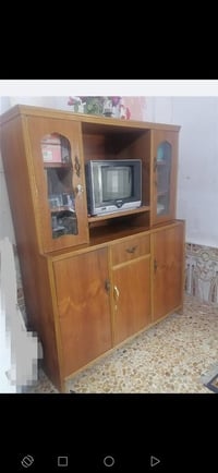 ميز تلفزيون • مكتبة • قابل تفاوض