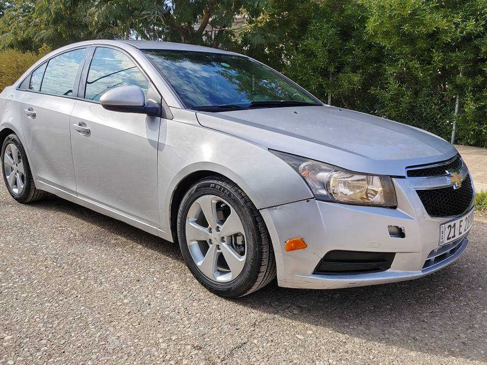 شوفرليت كروز أمريكي 
موديل 2016
محرك 2000
مواصفات كامره. شاشه 
ويل كب 17
تحكمات.. 
رقم سليمانيه جديد وسنويه جديده باسمي 
سياره جاهزه باتري وتخم تاير جديد صبغ أربع قطع سعرها 82 مكانها ديالى خانقين
يرهم نقد وقسط 
*********** خناقين, ديالى
