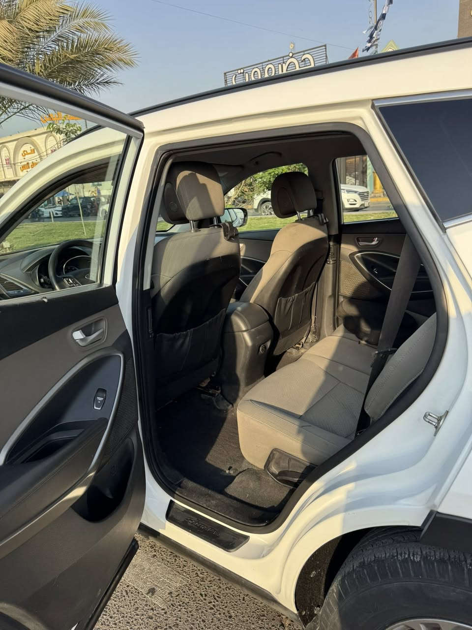 سنتافي  Sport 2018
رقم ذي قار 
تحويل مباشر مشروع وطني
اللون ابيض
محرك 2400 GDI
تبريد قطعتين
فور ويل
3وضعيات قيادة
تدفئة كشنات امامية
كشن سايق كهربائي
تحكم ستيرن
سونار موجود 
ماشية 107
(*المكينه مفتوحه ع ايدي وقطع غيار وكالة *)
السعر 150 وبيها مجال 
العنوان - كربلاء 

*********** 
***********
