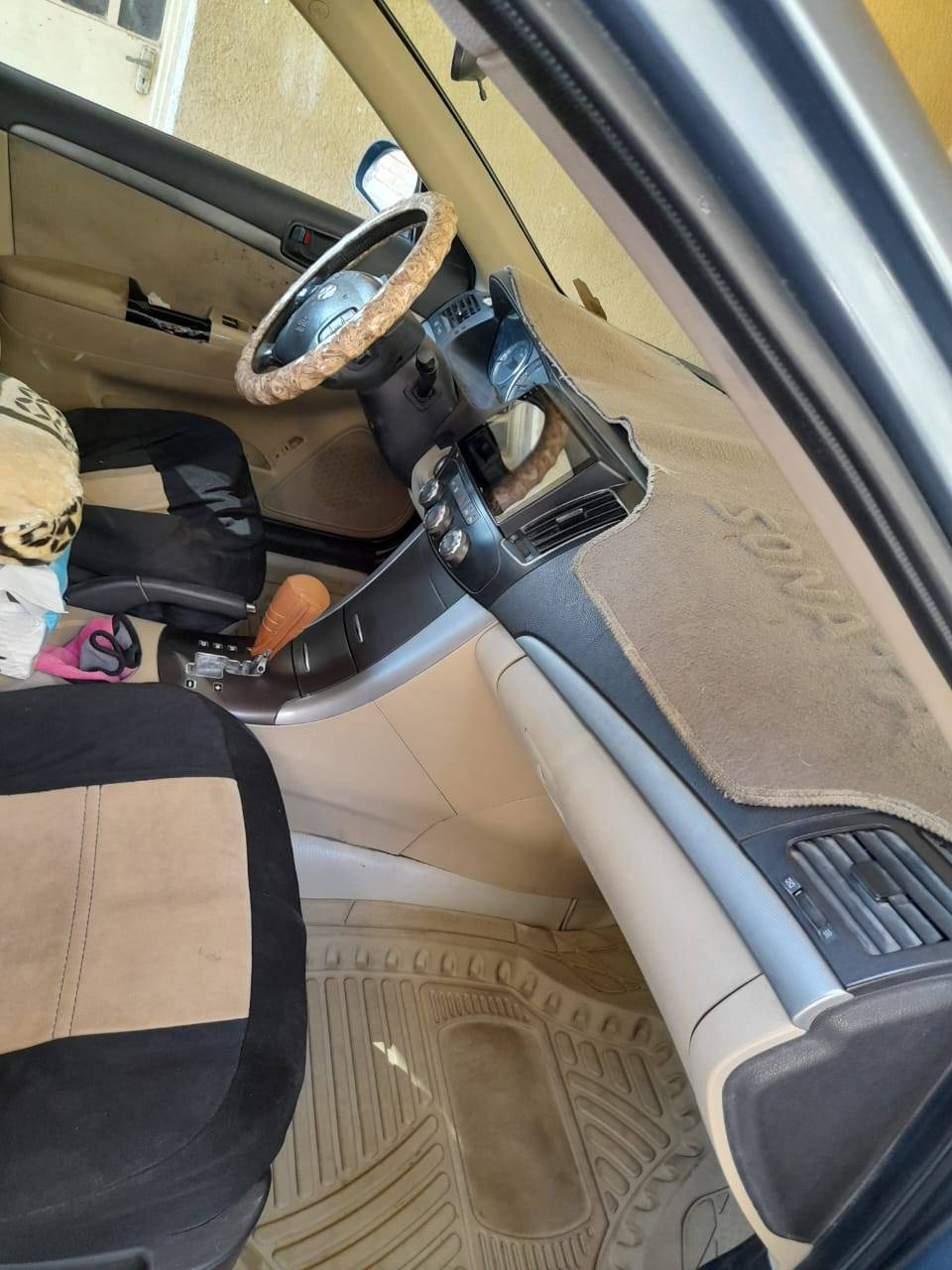 السلام عليكم
للبيع سوناته 2009 رقم بغداد ٦سلندر وارد أمريكي بيه ٤قطع صبغ
مكان سياره الانبار /الفلوجه
***********
السعر ٩٥ وبيه مجال
