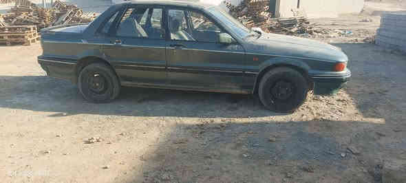 السلام عليكم سياره مستبوشي للبيع موديل 90باتري جديد  توير كدام جديد والخلف نص السعر 23وبيها مجال عنوان السياره بدريه قرب الاقامه رقم الهاتف ***********
