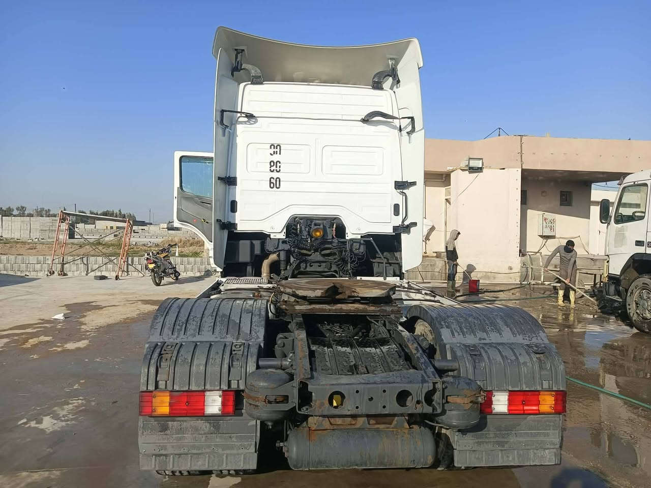 السلام عليكم اكسور للبيع 2013 رقم سليمانيه ثانويه 2031 اوتوماتيك تبريد مربوطه فلاتث بس راس رقم الهاتف *********** عدوان طو سعر 290
