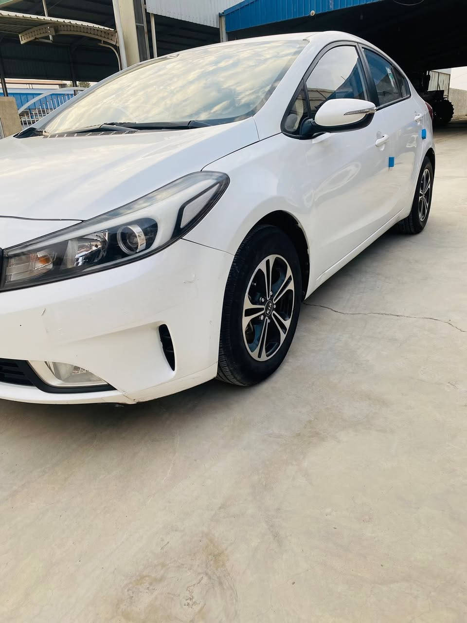 السلام عليكم كيا سيراتو (موديل 2017)
محرك 1600
سياره نضيفه
بيه شي بصيط 
لتواصل > ***********
