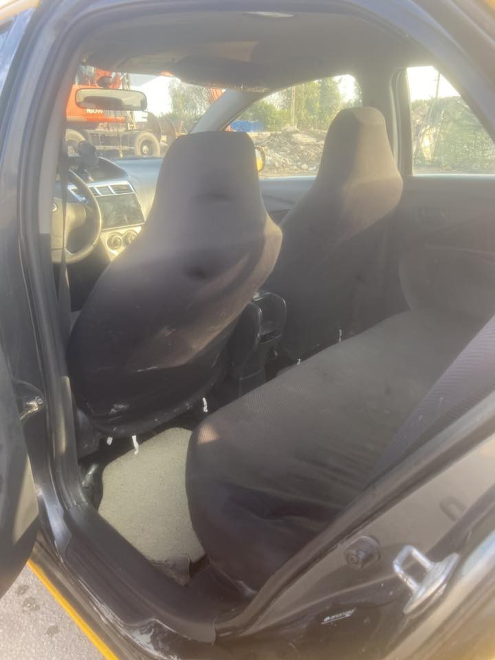 السلام عليكم سيارة يارس موديل 2007 رقم بغداد مشرع وطني بطاقة بانزين بيه
كيرمحرك شرط  شرط التحويل

بيه ضربه يم قبق البانزين والباب الوره السكن وباب السايق  اوبدل ابلادي. 

ومكان السياره كركوك 

إني مكلف بل نشر

الاستفسار اكثر 
 ***********
هذه رقم صاحب السياره
