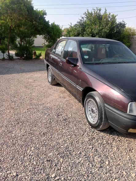 السلام عليكم مكلف بلنشر اوبل اوميكا للبيع موديل 90حجم 20كيرمحرك شرط كهربائيات كلهه  شغاله تايرات جدد سياره بلادي الماني سنويه لل 2028شرط وكاله تحويل السعر 30وبيهه مجال ***********
