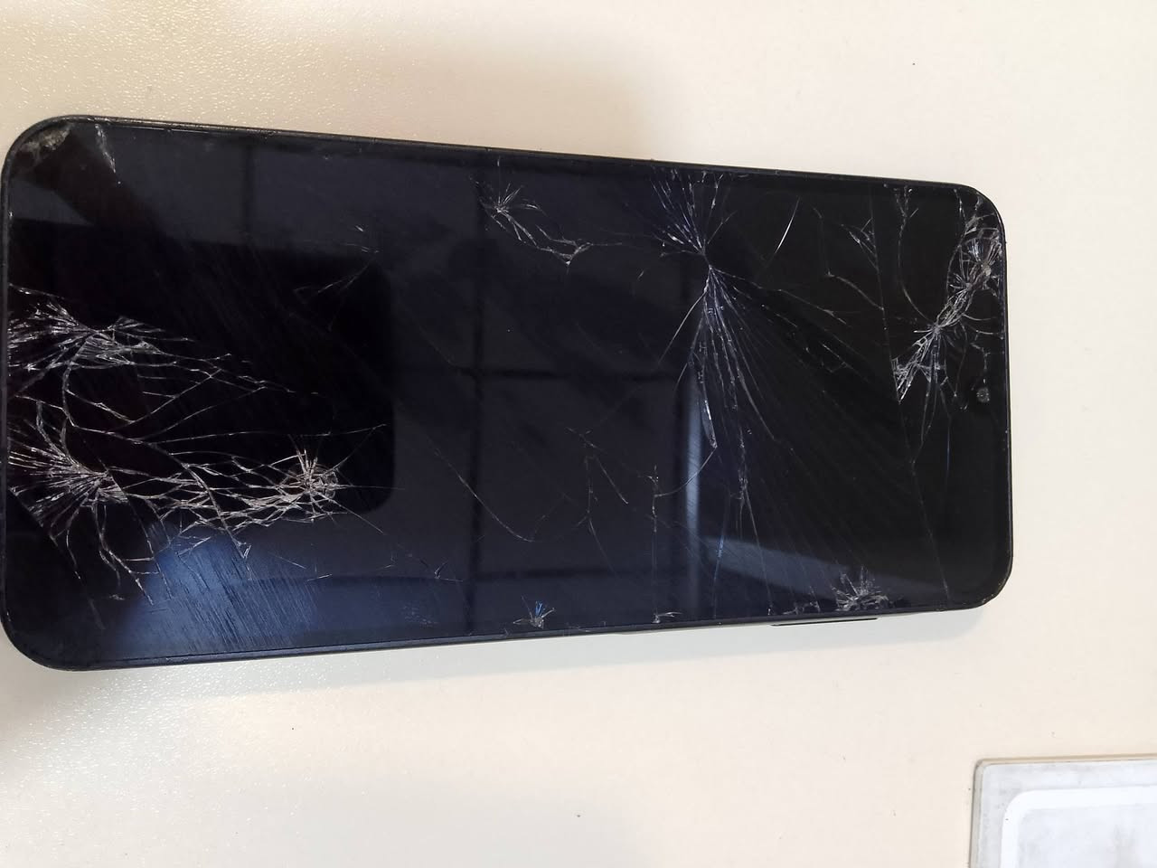 كالكسي a16 ذاكرة 128 الجهاز نظيف شغال بس يحتاج شاشه وشرط الفحص سعره 30 الف بدون اي معاملة قفل


**إذا كنت صاحب هذا الإعلان وتريد حذفه لأي سبب، رجاءا أرسل رسالة إلى الدعم الفني**