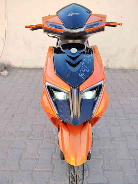 دراجه سكنس ياباني مكفوله برغي مامفتوح بيهه *********** بصمه تشغيل عن بعد سلف لايتات اشاير كامله من كلشي سعرهه 375 مجال
