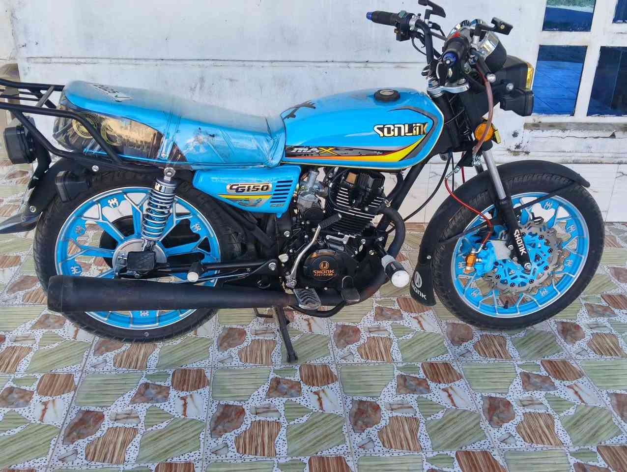 #جديد من رخصت الادمن 
ســـونك أيـراني ٢٠٢٥
بعده وضع الشركه 
السعر ٨٧٥ وبي مجال
مكاني الرمادي الجزيره
***********
