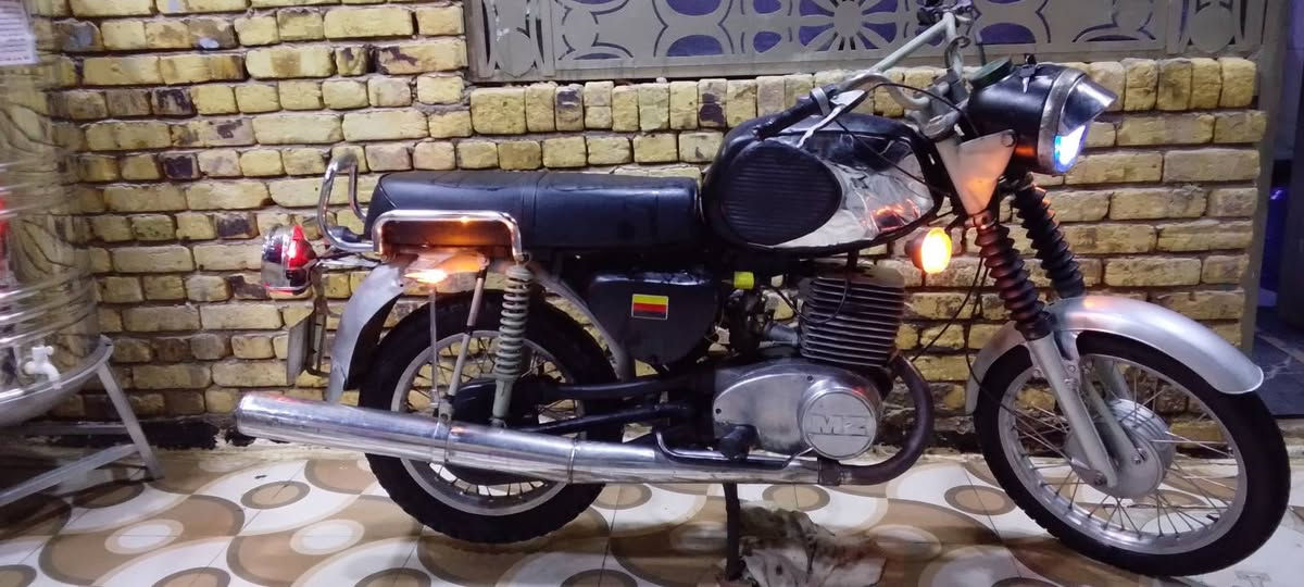 السلام عليكم مرخصت صاحب الكروب ماطور MZ 81 للبيع 650 امكاني نجف كوفه عباسيه *********** خاص مفتوح مراسله

