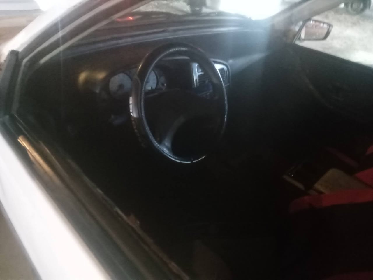 بيجو لبيع
السعر ٢٧ 
مكان النجف نصر مهندسين 
***********
