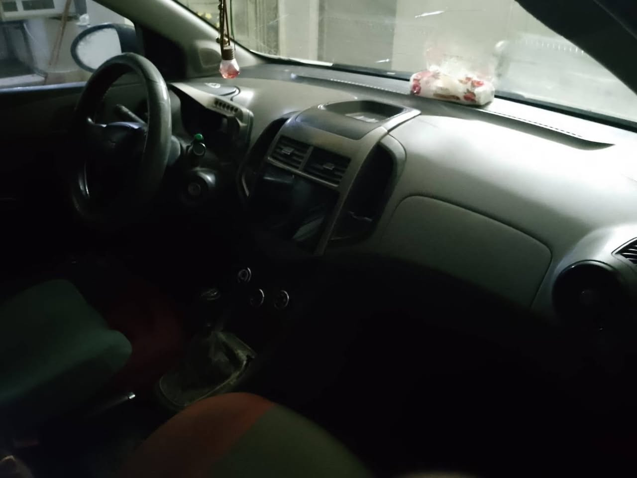 سلام عليكم  للبيع او امراوس حسب القناعه شوفر سونك موديل 12 مكينه كير مكفولات كير عادي سياره بدون ضربه ولا صبغ صدر جديد كهربائيات كلها شغاله السعر 55 او بيها مجال مكلف بلنشر اتصل ع صاحب سياره  *********** مكان سياره ديالى المقداديه ناحيه الوجيهيه
