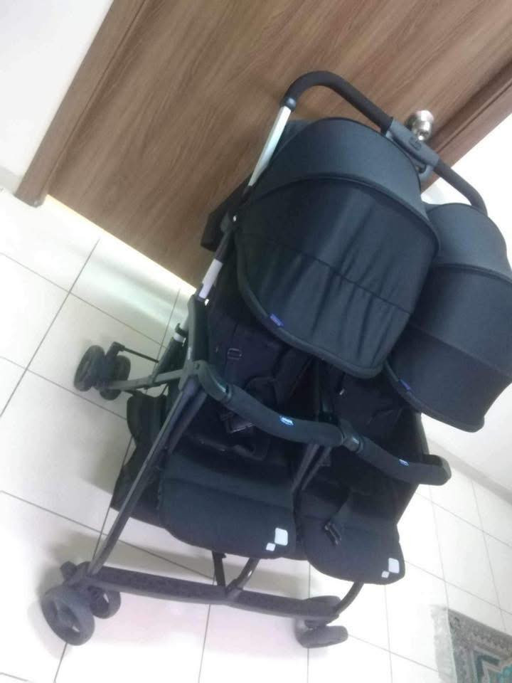 للبيع عربانة توأم ماركة جيكو الأصلية 👶👶
بحالة ممتازة جداً ونظيفة، استعمال قليل.

قوية وثابتة، سهلة الفتح والطي، ومريحة للأطفال.

✅ تحتوي على غطاء مطر أصلي

✅ سلة خزن واسعة

✅ ما بيها أي عيب


**إذا كنت صاحب هذا الإعلان وتريد حذفه لأي سبب، رجاءا أرسل رسالة إلى الدعم الفني**