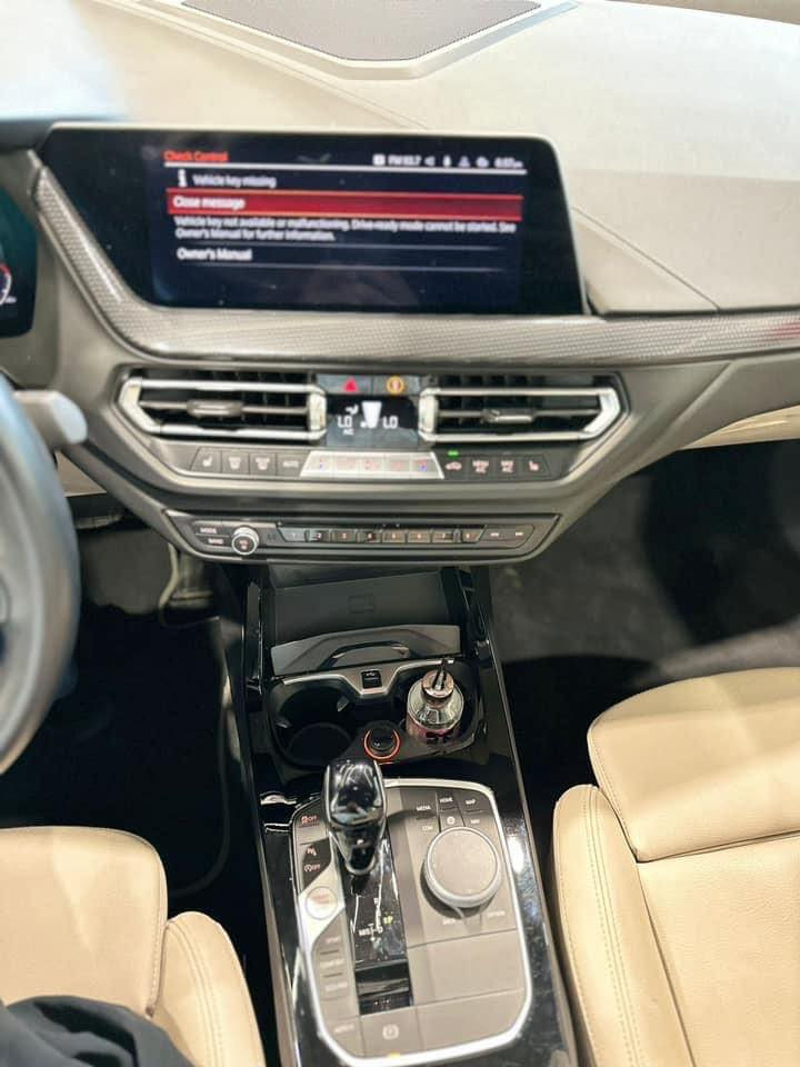 بيئم 228i 2023 فول مواصفات كلين تايتل  السياره كامله واي نقص مابيها السعر22000$للاستفسار***********
