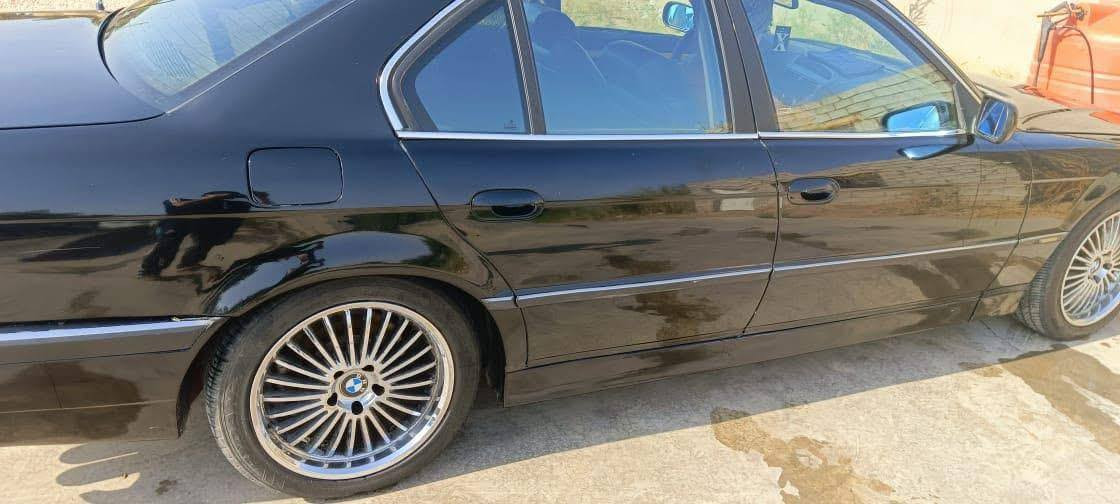 اسلام عليكم للبيع 1994       740   اصل بليتة وسنوية
الحدادية جدية 

تخم تاير 

تبريد 

دخل حلو يحتاج فقط بطاين 

كير مكينة خير من الله 

رقم بغداد  تحويل 

حادث جامملق الجهة السايق الجامملق مبدل

نواقص .

سايد روف واكف ميشتغل 

نقص حساس الويل الامامي 

السيارة مابيهة اي امشكلة 

السعر ٧٥ 

***********

 مكاني بغداد  وترهم مراوس
