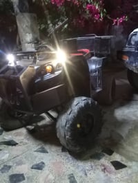 دراجة رباعية • للبيع