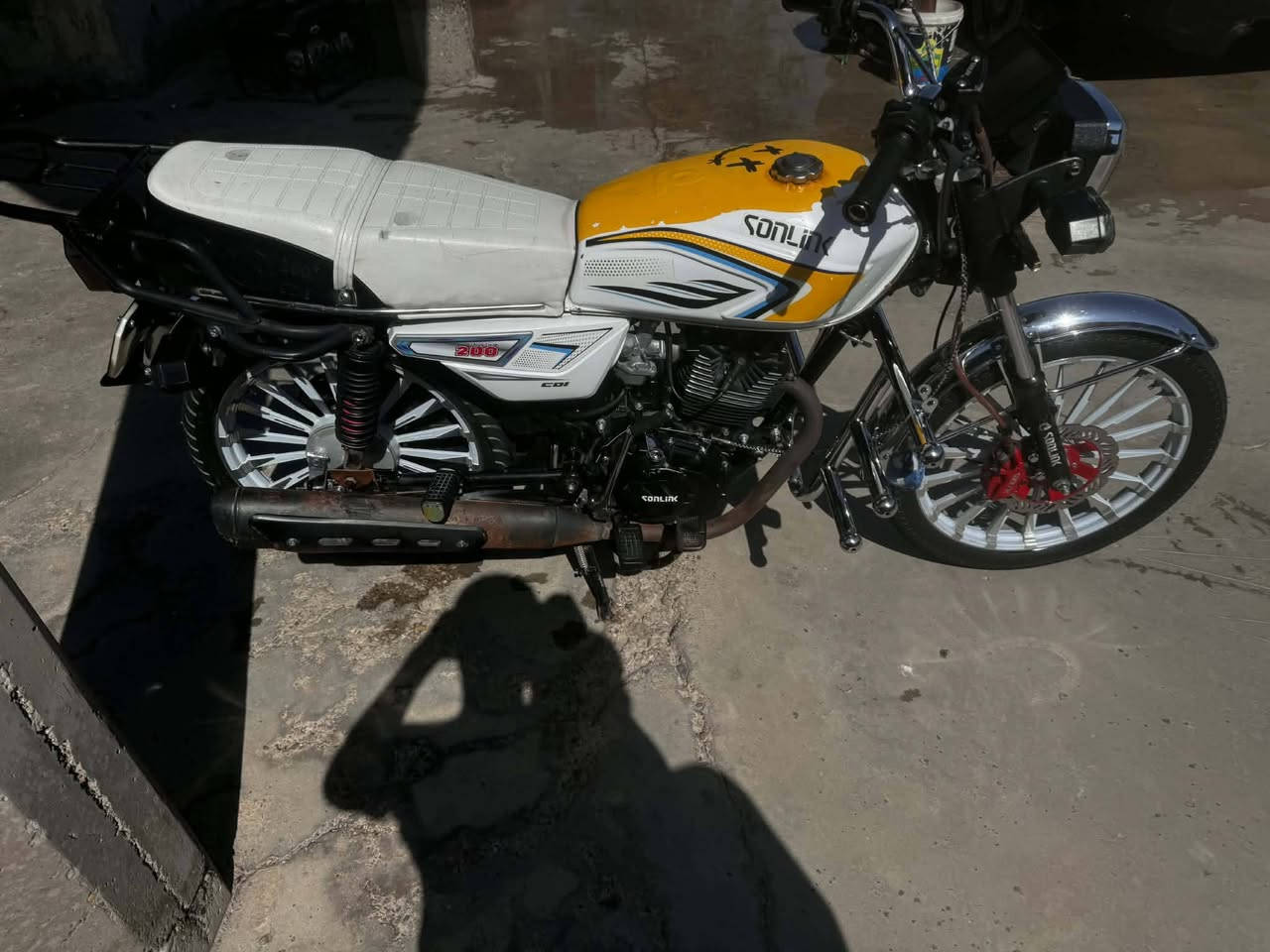 سلام عليكم دراجه البيع مكفوله كفاله عامه كهربايت كلهه شغال دراجه جديده مامتعوبه السعر 700وبيهه مجال الطيبين متواجد عله الخاص


**إذا كنت صاحب هذا الإعلان وتريد حذفه لأي سبب، رجاءا أرسل رسالة إلى الدعم الفني**