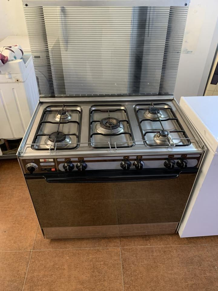 معرض الناي)
اثاث منزلي مستخدم حسب ما موظح فالصوره
الاستفسار الاتصال ***********

عنوان سرورى قرب ماركة (هه رزان بازارى نوا)
شراء وبيع وتبديل
 
يوجد توصيل
