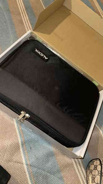 اسلام عليكم  عندي جهاز  مايكرفون الاسلكي الاصلي جديد غير مستخدم عدد ثنين مواصفاته مع الصور للبيع ***********
