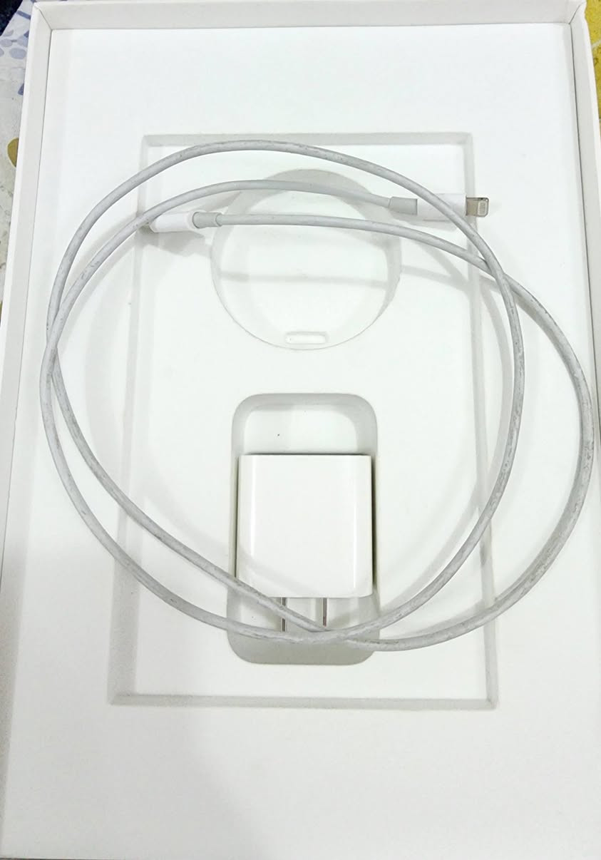 السلام عليكم ايباد ٩ نضيف كلش ويه كارتونته وشاحنته ذاكرة ٢٥٦ كيكا سعره 370 الف وبي مجال بسيط مكاني نجف لو اراوس ببلي 5سلم وانطي فرق .


**إذا كنت صاحب هذا الإعلان وتريد حذفه لأي سبب، رجاءا أرسل رسالة إلى الدعم الفني**