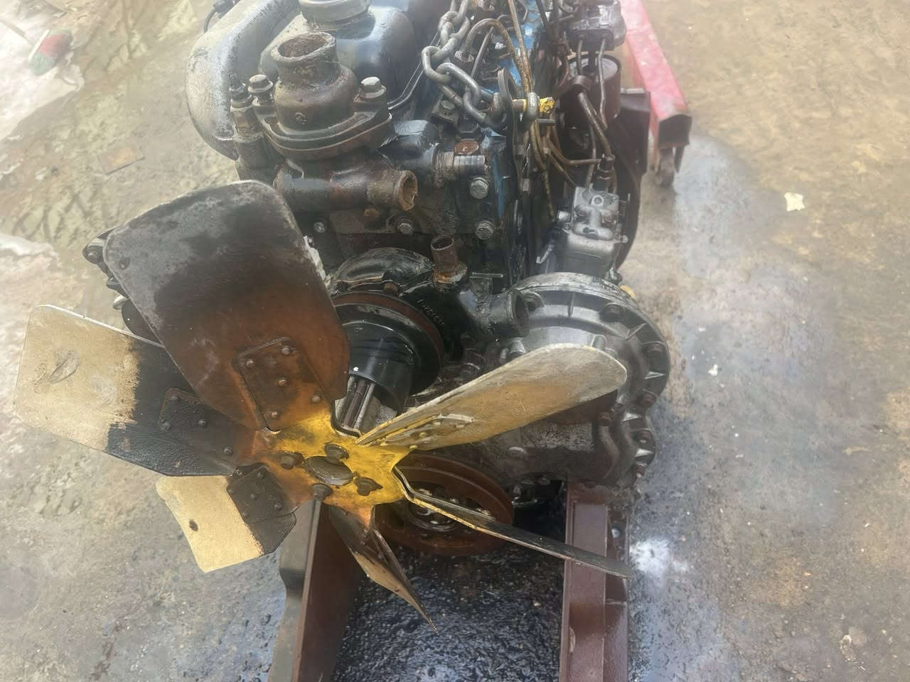 للبيع محرك بيركنز 4 بستم سوبر كامل من كلشي ت ***********
