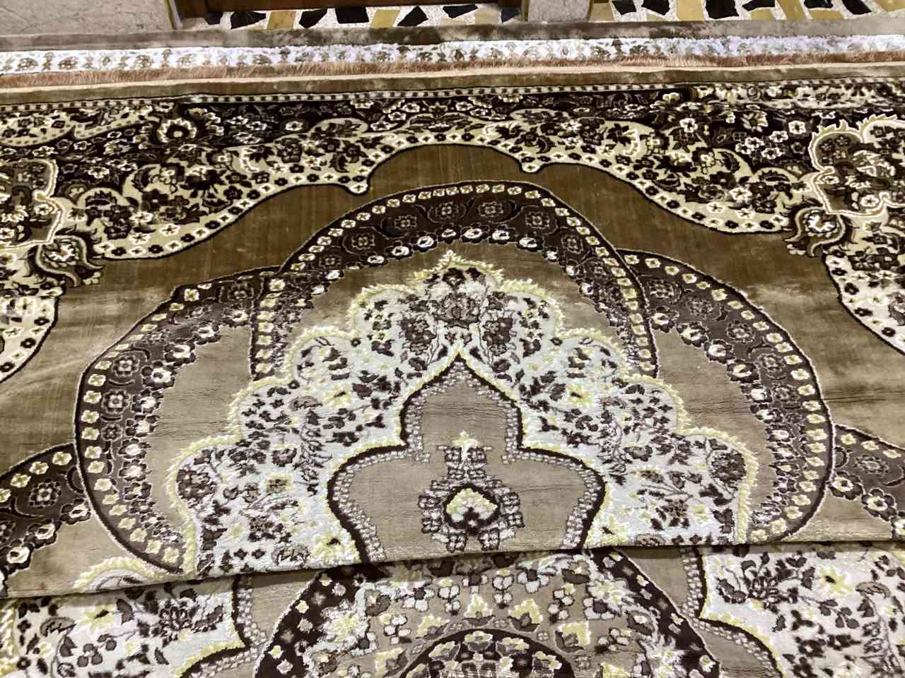 البيع لغرض السفر 
محفورة ٣ في ٥ صناعة إيطالية اخت الجديدة وبالحقيقة شكلها بعد احلى سعرها ١٢٥ الف وبيها مجال بسيط 
(رجاءً بدون بخس)
العنوان حي السماح الثانية الشراي يراسل خاص


**إذا كنت صاحب هذا الإعلان وتريد حذفه لأي سبب، رجاءا أرسل رسالة إلى الدعم الفني**