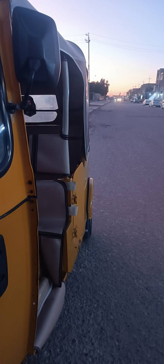 تكتك 21رقم وسنويه تكتك دوس معمره توتير جبليه كهربائيات جدد ضفاير جديده
محرك بس زنجبيل كلاجات جدد ولباقي مكفول لا صبغ ولا معجون فقط دوس معمره ومحرك كفاله ***********
