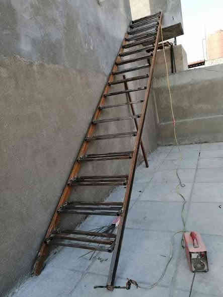 حداد متنقل  تصليح  باب او شباج عمل سقايف كيسبان  شغل داخل سماوة  واسعار جوة سوك رقمي ***********
