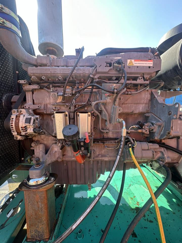 سلام عليكم
للبيع مولده سكانيا 5 بستم وحش 
توليد 350 كي ڤي راديترات بيركنز 
مولده أوربيه بدون فتح بدون صبغ 
مامشتغله قليل جدا نضافه %100
للستفسار ***********📞
