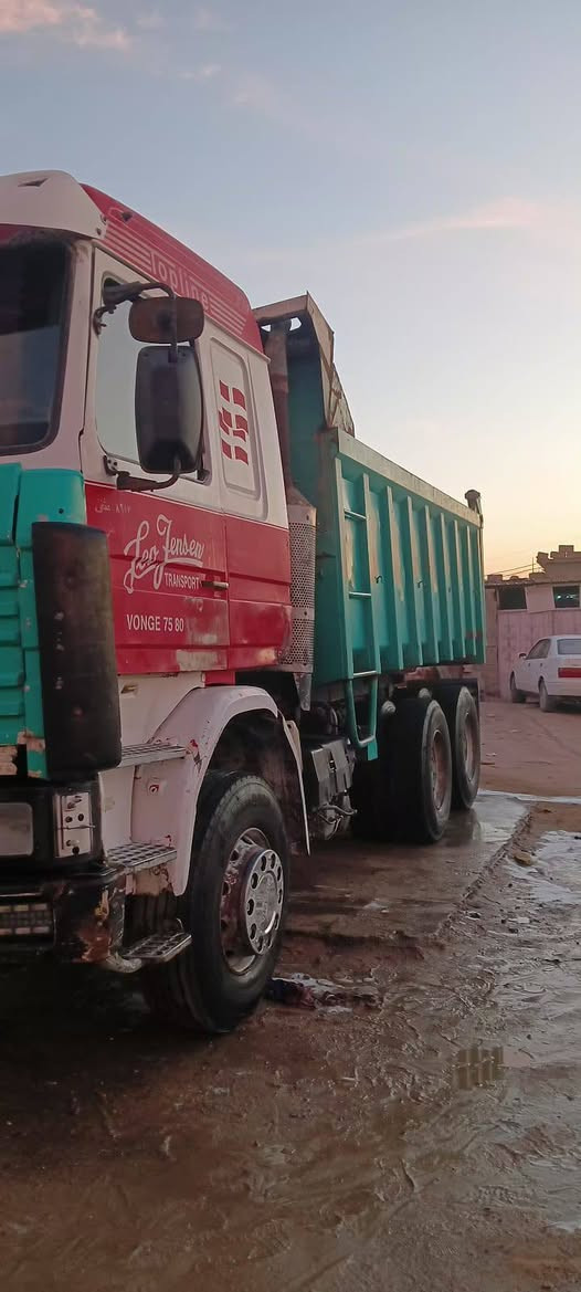 سكانيا قلاب موديل 88 محرك ١٢ ونص لاتنقيص ولا بخار كير 5ب5 مجموعه كتر شاصي مكفول تخم تاير سنويه منتهيه ..رقم بصره . سعر ١٥٠ ورقه وبيها مجال للطيبين.. للاستفسار الاتصال على الرقم 
*********** متواجد واتساب
مكان السياره البصره.. ام قصر
