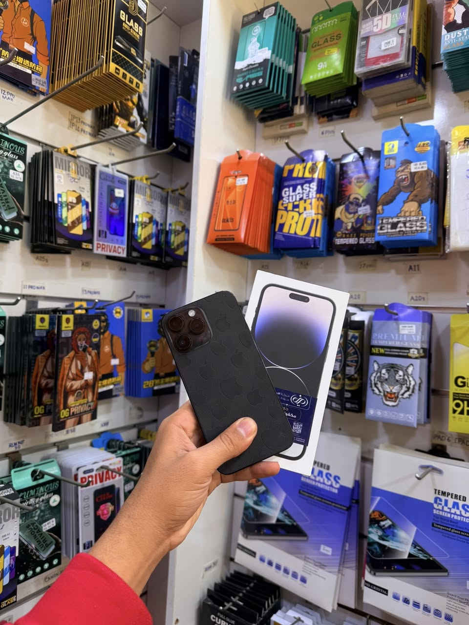 iPhone 14 pro max

البطارية 88

ماستر عربي AAA

كامل ملحقات✅

الذاكرة 256

الضرر:الظهر فقط بي فطر قليل‼️وتم تغليفه ✅

السعر🔥🔥______________
الضمان لدى مركزنا 5 ايام من تاريخ الشراء✅

الديوانية—سوك هرج—مركز الموسوي —قرب كراج الطوابق

للحجز
***********
