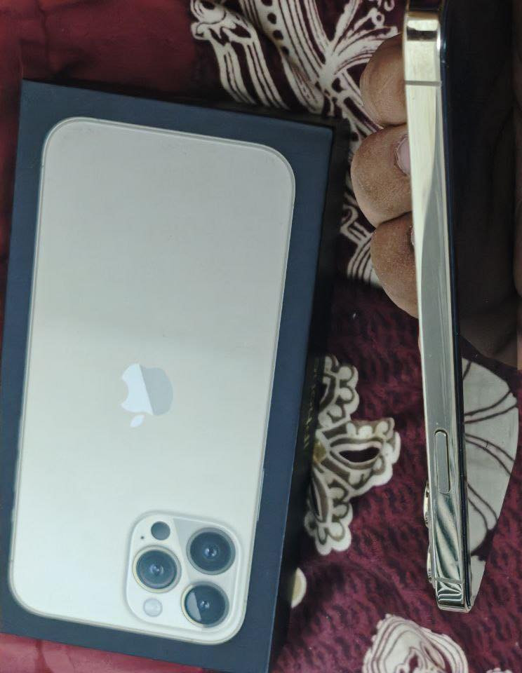 السلام عليكم أيفون ١٣ برو ماكس بطاريه ٨٨ نموذج Aمكفول من كلشي ***********
