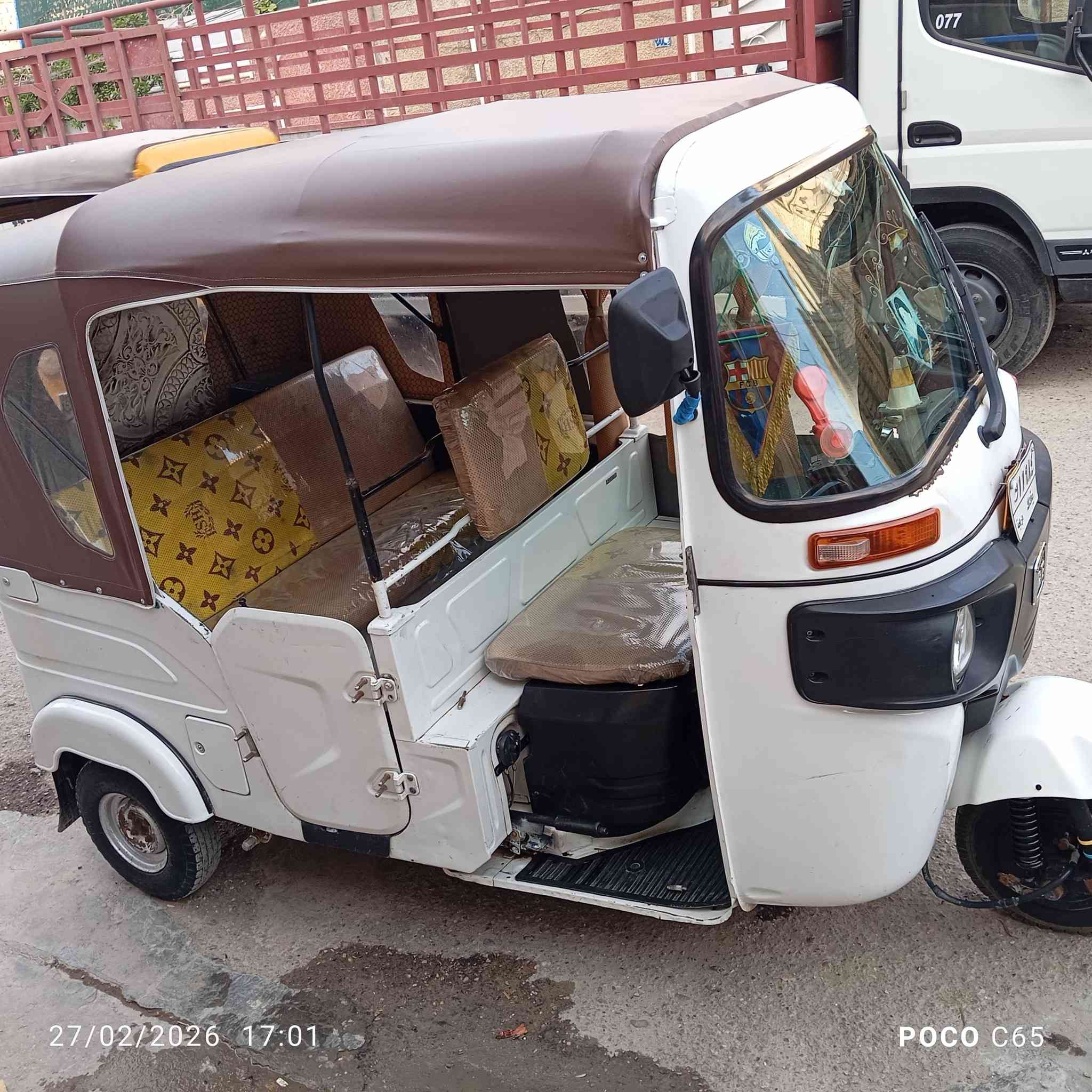 السلام عليكم تكتك للبيع موديل ٢٠٢١ تكتك رقم وسنويه   مكينه خير من الله جاهزة كهربائيات جاهزة  سعر ٧  مكاني بغداد لشعب شراي يتصل ***********
