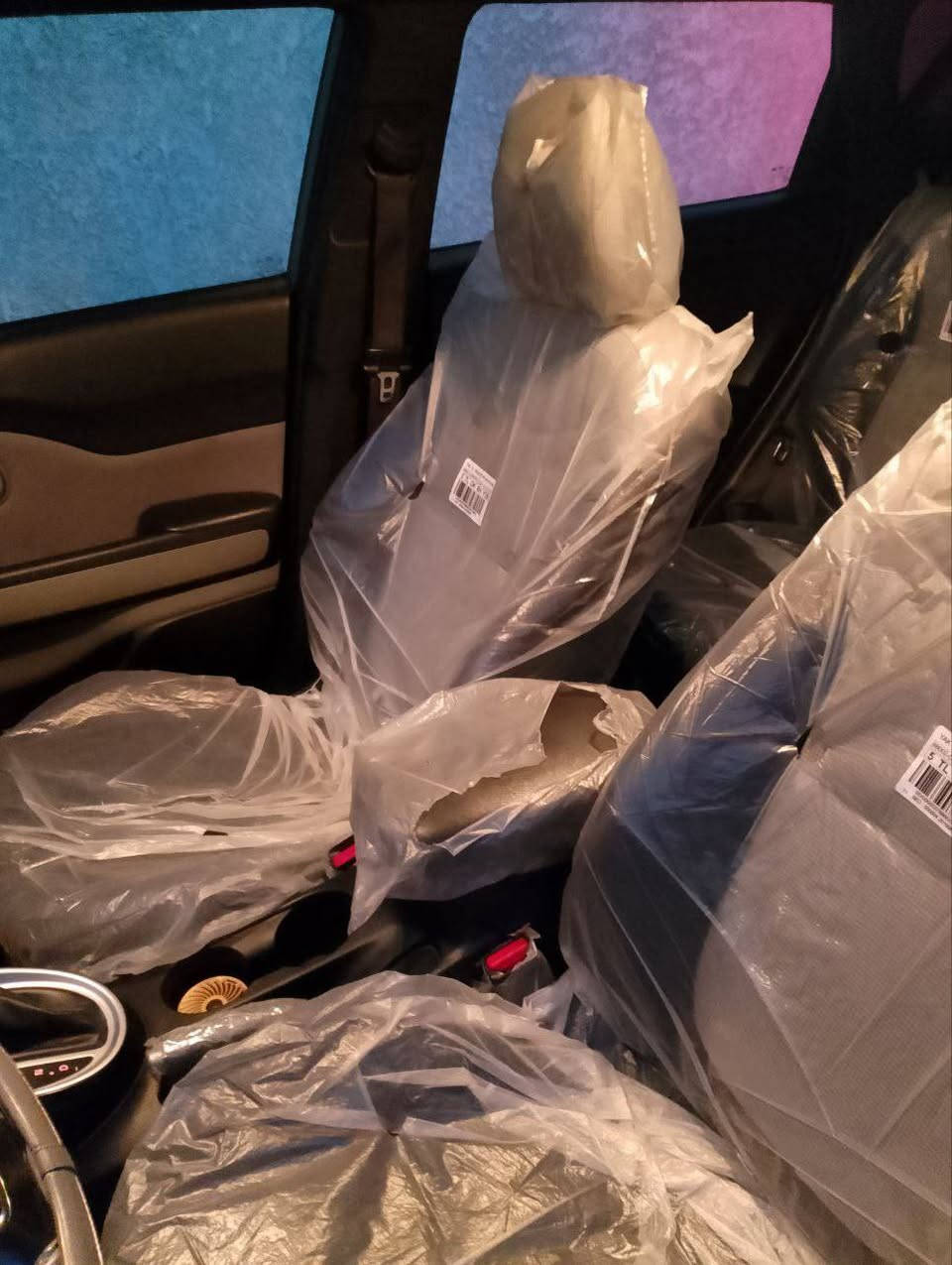 سلام عليكم 
كيا صول موديل 2015 وارد أمريكي رقم بغداد بسمي رقم انكليزي مكان السيارة بغداد السعر 110 وبية مجال قليل رقم تلفوني ***********
