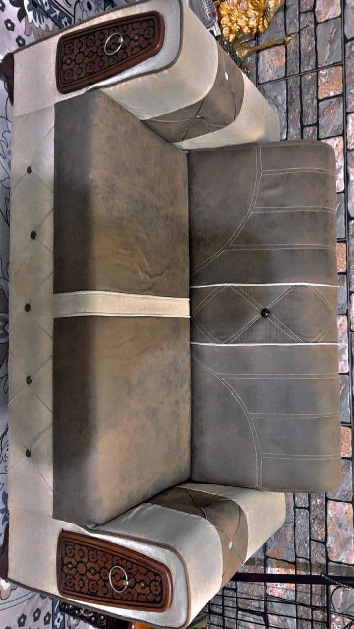 مرحبا عندي تخم يكون ٣ مقاعد كبار و٢صغار نضيف كلش ممستعمل هواي مستعجلة ع البيع أريد اشيل سعرة 420


**إذا كنت صاحب هذا الإعلان وتريد حذفه لأي سبب، رجاءا أرسل رسالة إلى الدعم الفني**