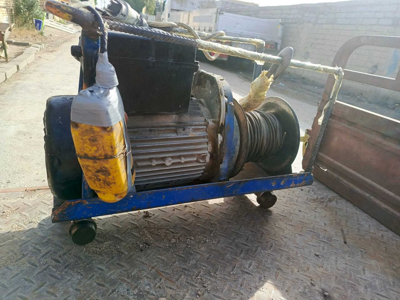 سلام عليكم ونج كهربائي للبيع جاهز اي نقص مابي سعره 600 وبي محال مكاني قضاء المدينه رقم ***********
