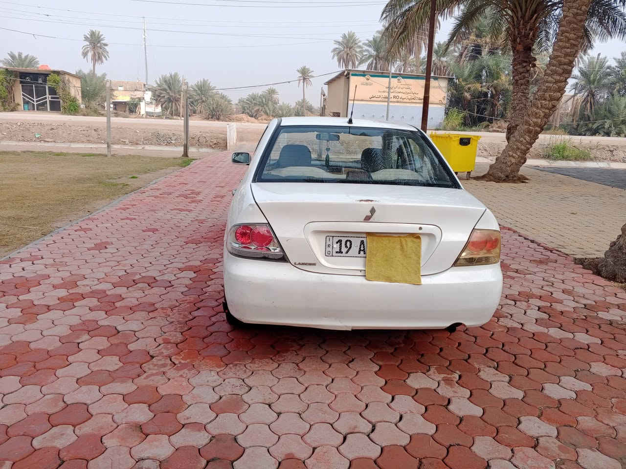 السلام عليكم لانسر موديل 2010 رقم كربلاء مكان السياره كربلاء مكينه بيها خيط تبخير  صبغ بيها بس الهلالات السياره جاهزة تبريد منظومة جديده رقم الهاتف *********** سعر 76 وبيها مجال
