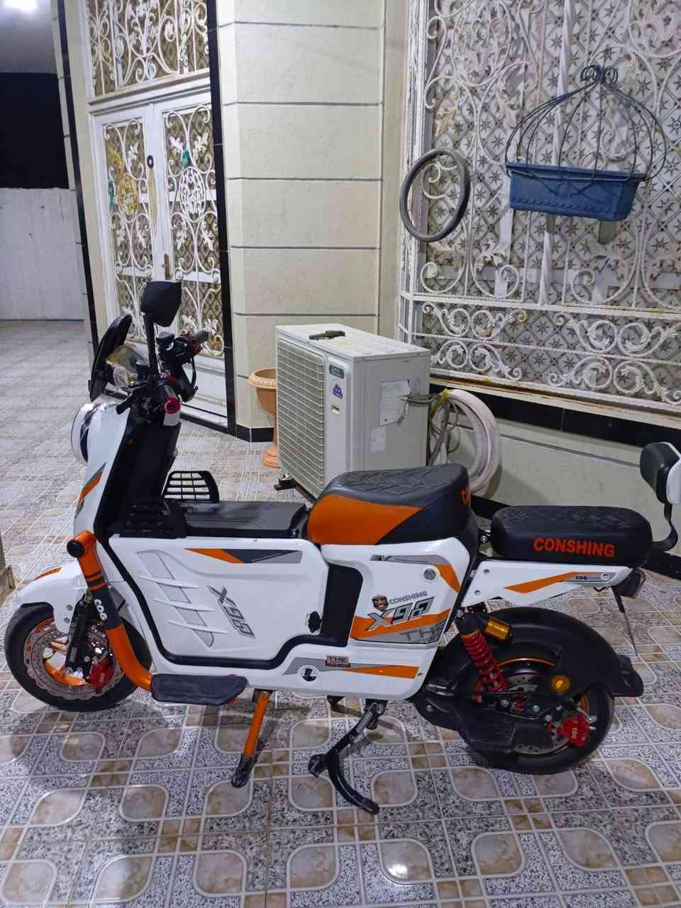السلام عليكم دراجه شحن 2025x900
دراجه جديده بمعنى الكلمه ماصارله سبوع من ماشيه
 دراجه ماناقصه اي شيء دراجه مكفوله
كلشي بيهه شغال هورن دبل اشاره لايت عالي وناصي بريك امامي وبريك خلفي تتقفل وتتفتح وبيهه بصمه وسويج
السعر 550 وبيهه مجال حك الجيه
رقم الهاتف ***********
